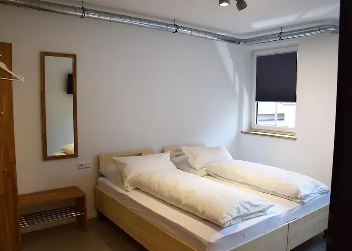 לינה וארוחת בוקר Baerenschenke