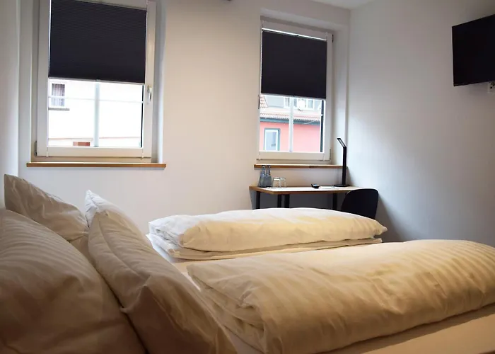 לינה וארוחת בוקר Baerenschenke