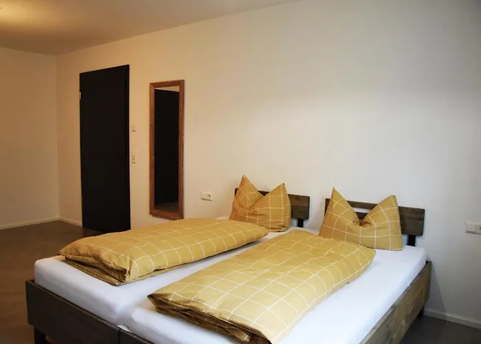 Baerenschenke לינה וארוחת בוקר מסקירך