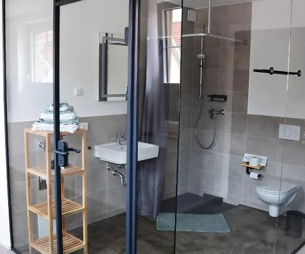 לינה וארוחת בוקר Baerenschenke מסקירך